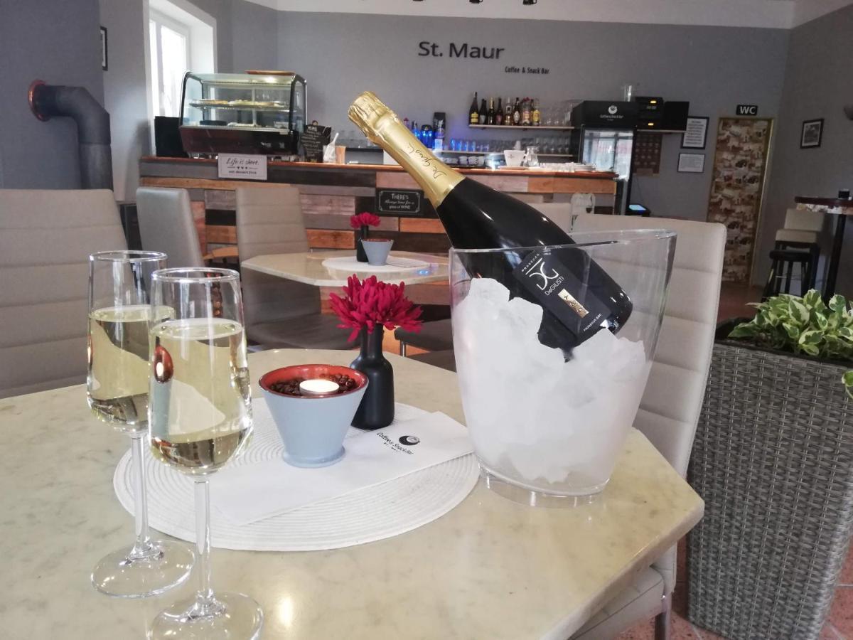 St. Maur Hotel Becov nad Teplou Luaran gambar
